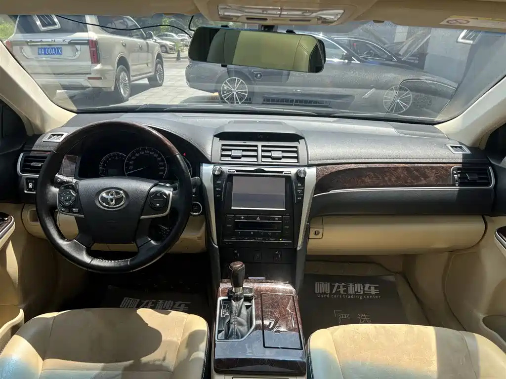 TOYOTA CAMRY 2016
