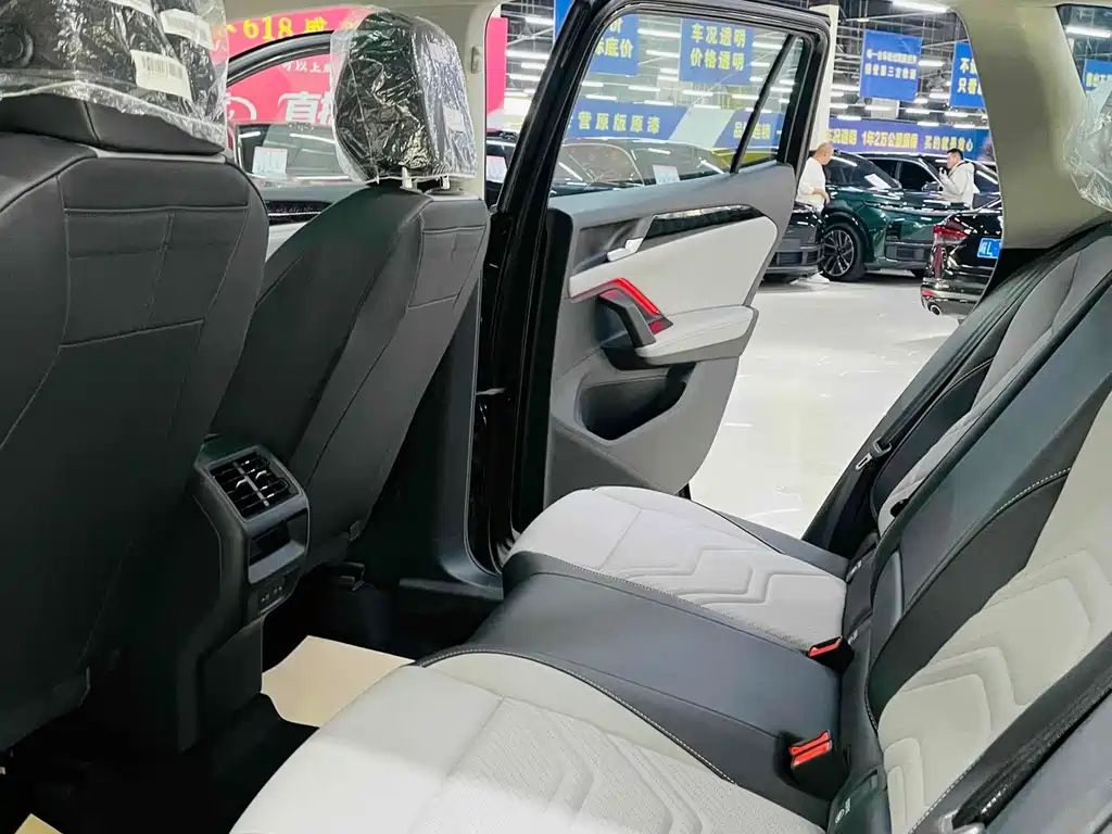 VOLKSWAGEN TAYRON 2025