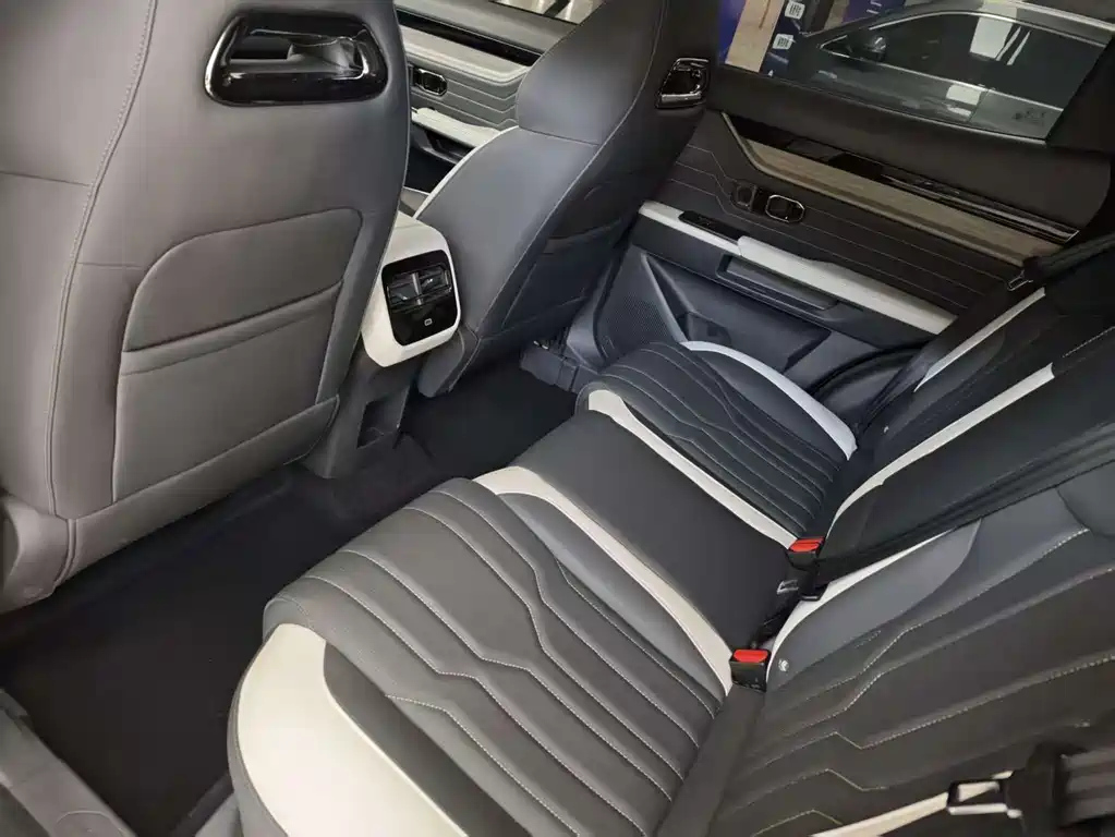 JETOUR SHANHAI L6 2024