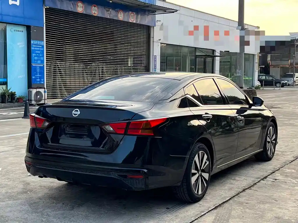 NISSAN TEANA 2021