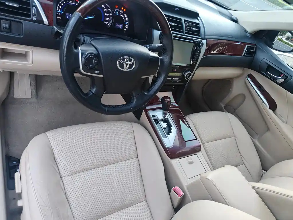 TOYOTA CAMRY 2013