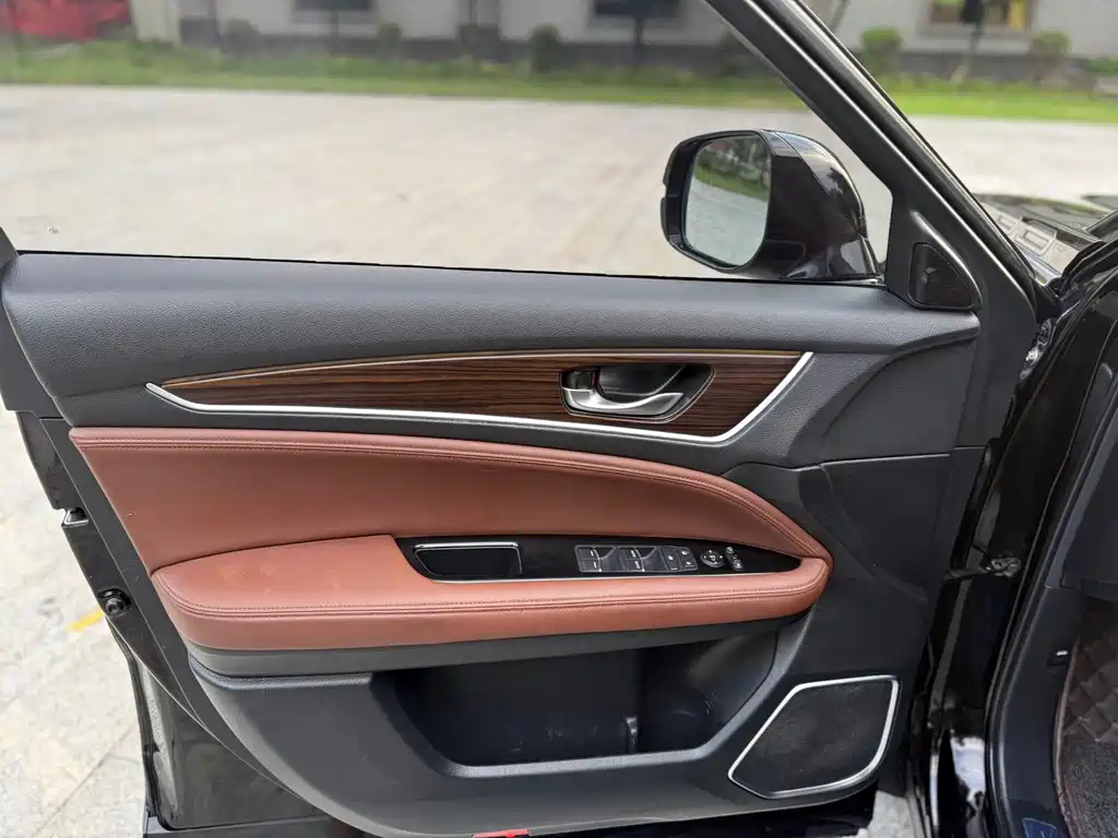 HONDA AVANCIER 2017