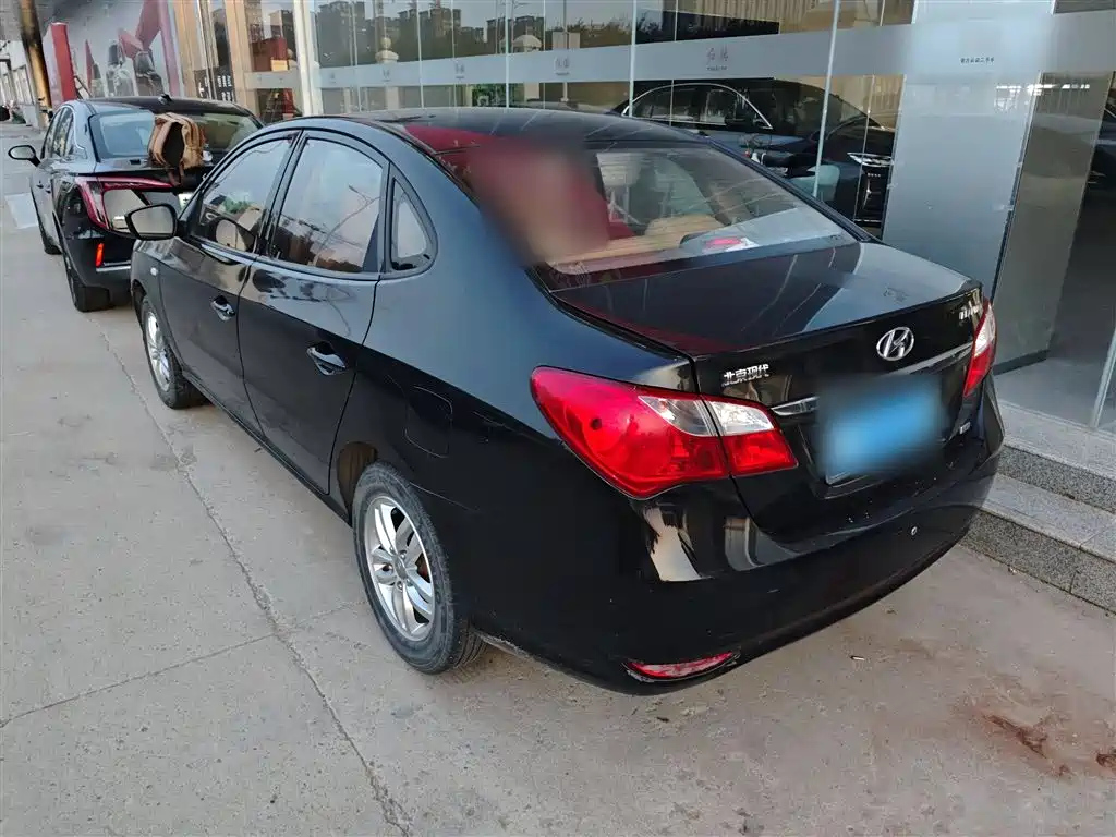 HYUNDAI CELESTA 2015