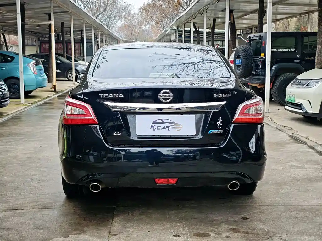 NISSAN TEANA 2015