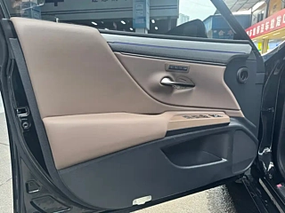 LEXUS ES 2025 YEAR 200 EDITION 2025