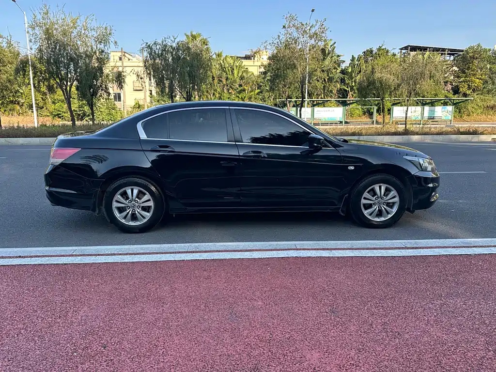 HONDA ACCORD 2011