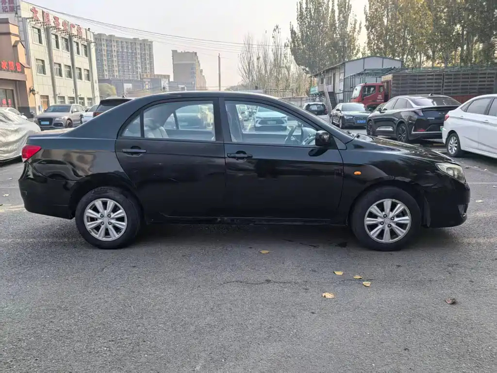 BYD L3 2012