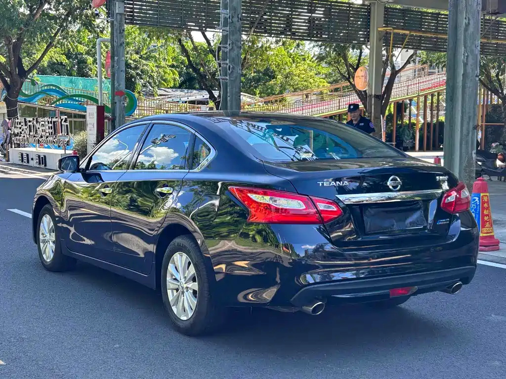 NISSAN TEANA 2018