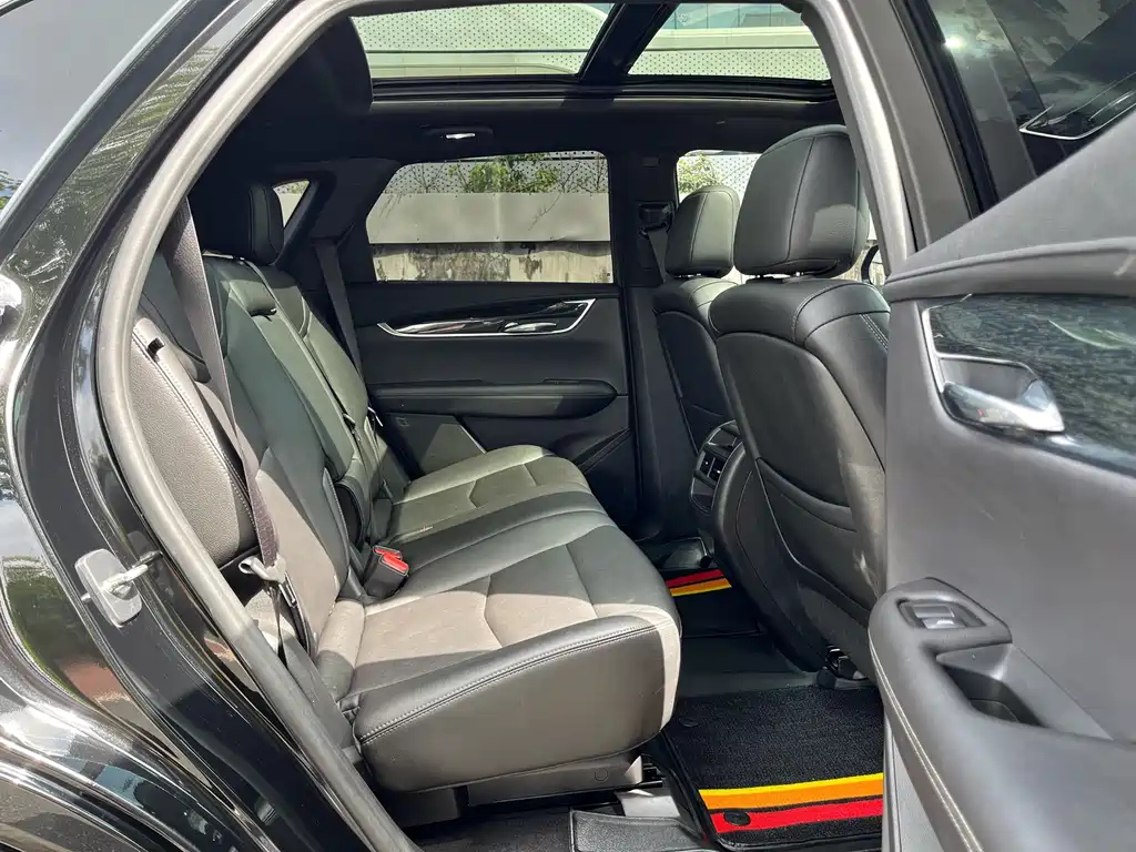 CADILLAC XT5 2021