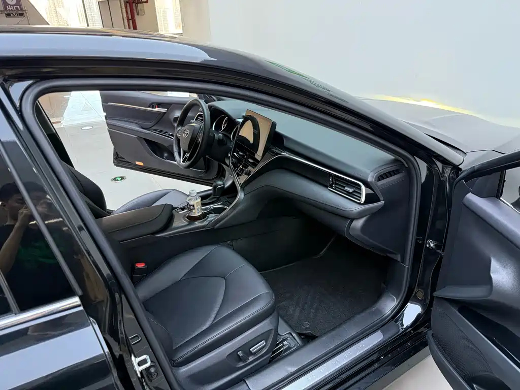 TOYOTA CAMRY 2021