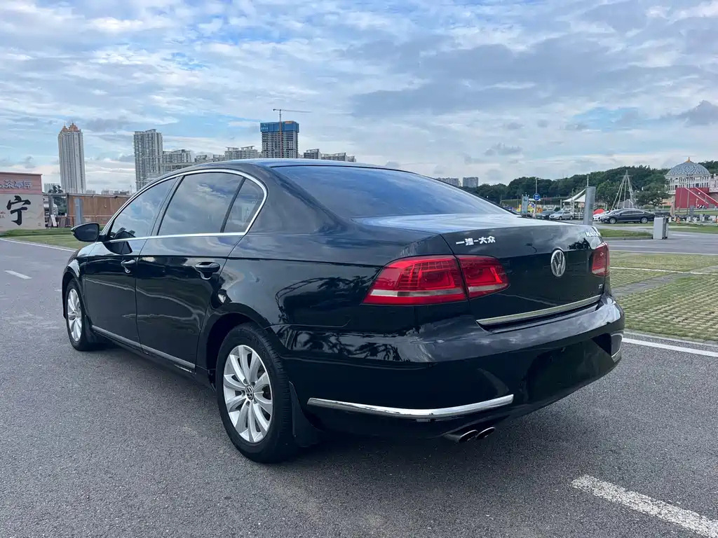 VOLKSWAGEN MAGOTAN 2015