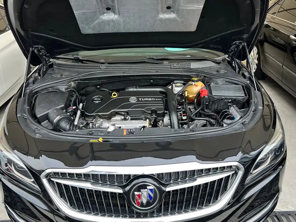 BUICK LACROSSE 2018
