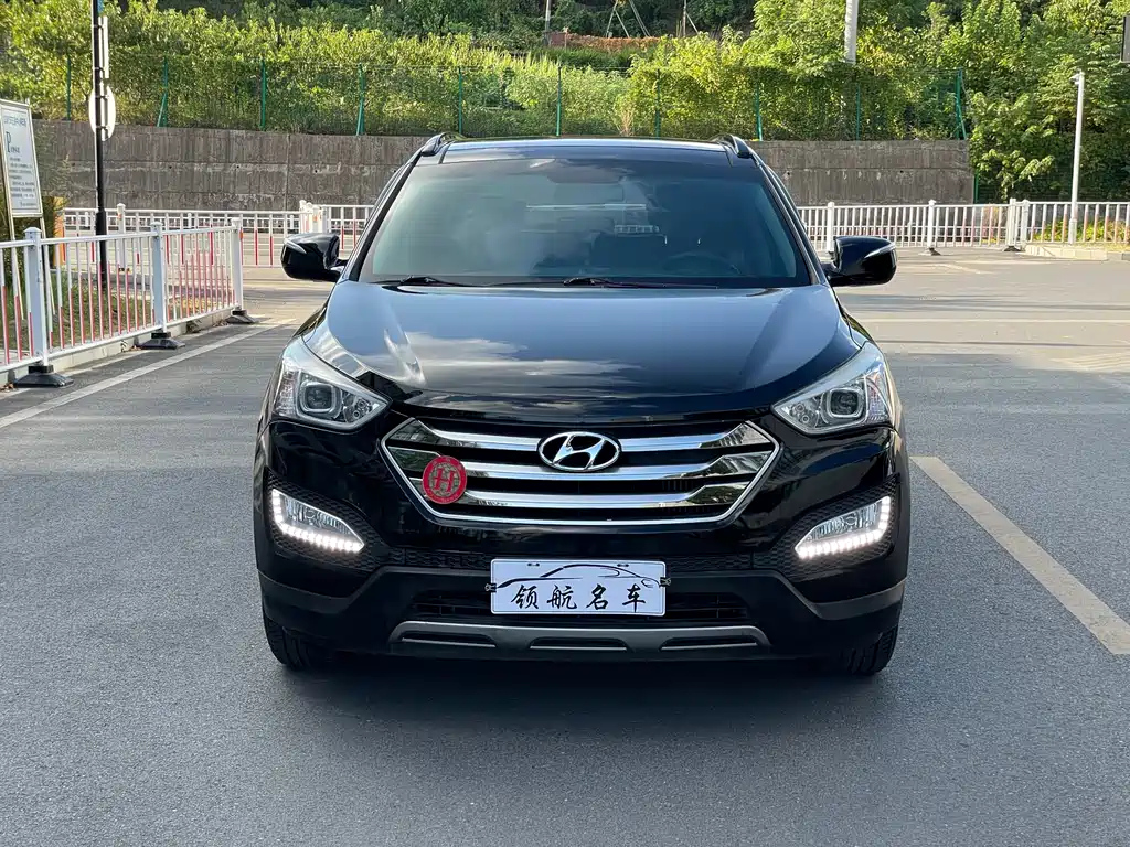 HYUNDAI SANTAFE 2015