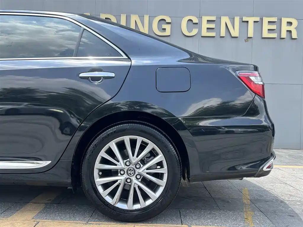 TOYOTA CAMRY 2016