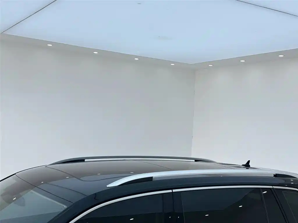 VOLKSWAGEN TIGUAN L 2021