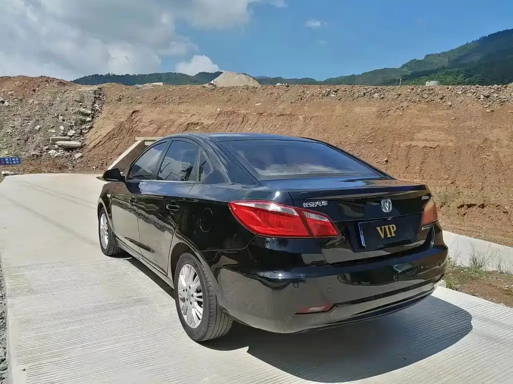CHANGAN EADO 2014