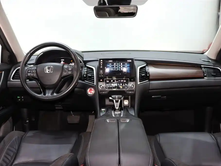 HONDA AVANCIER 2017