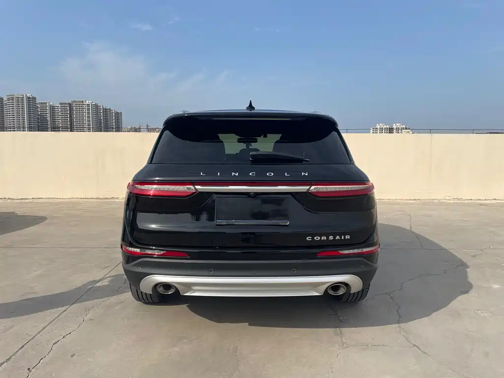 LINCOLN ADVENTURER 2020