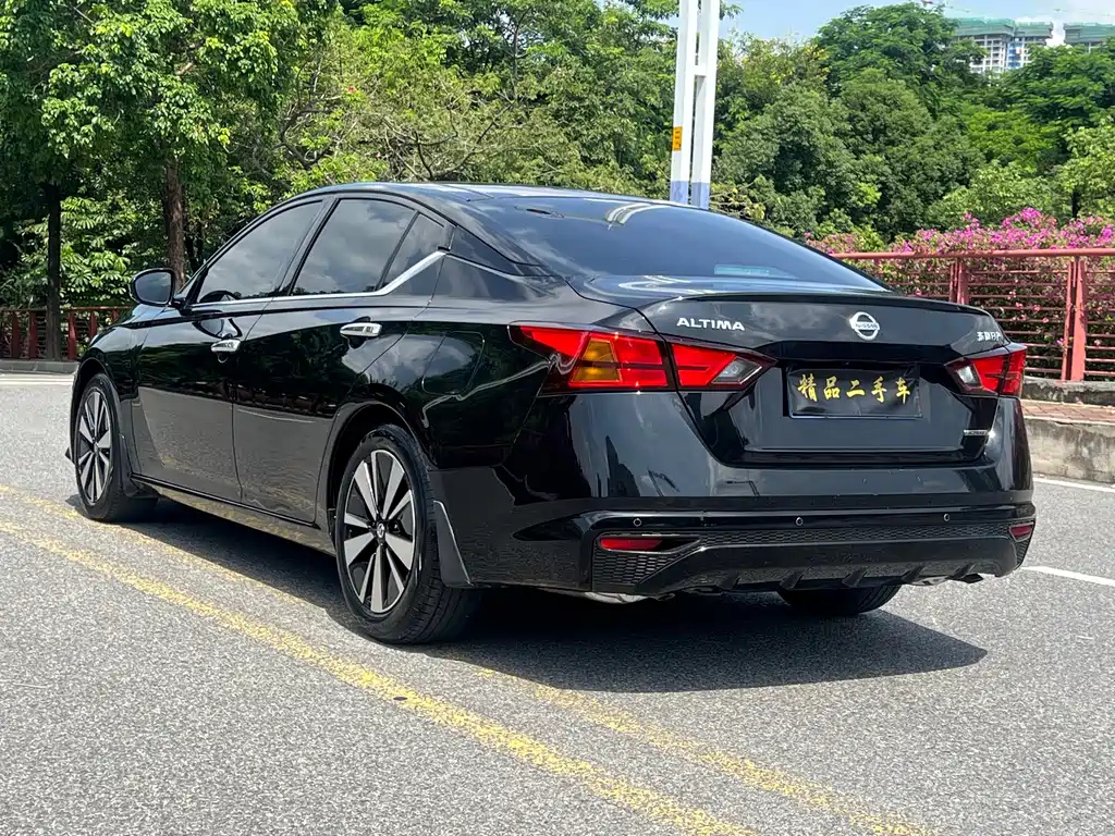 NISSAN TEANA 2022