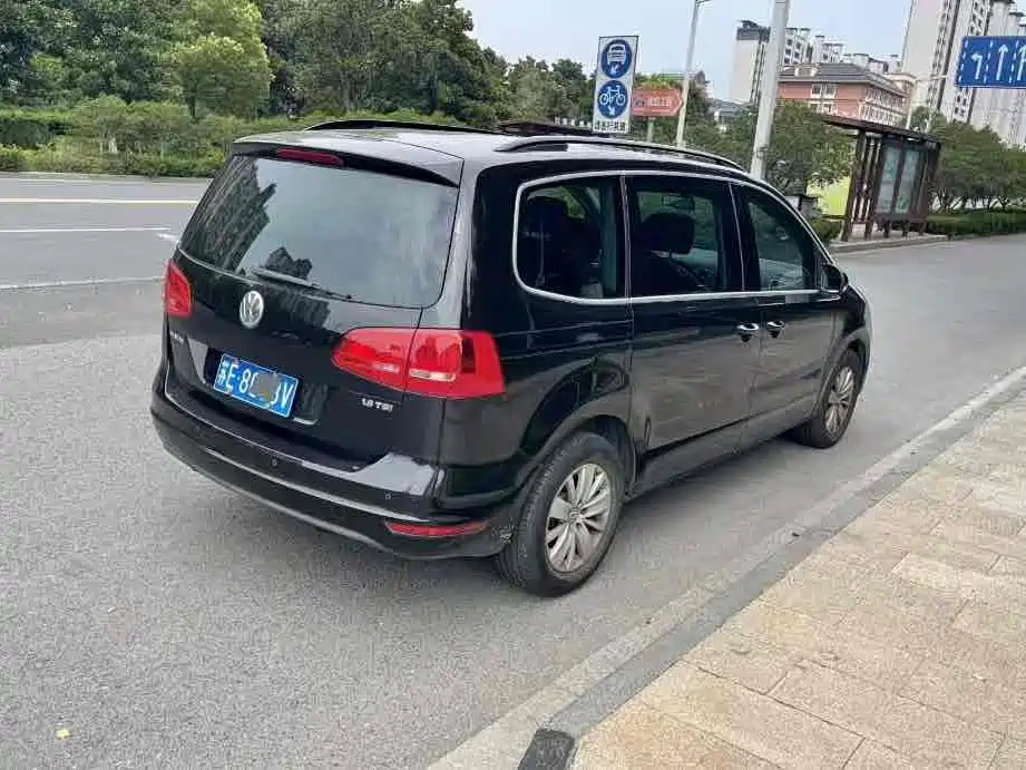 VOLKSWAGEN SHARAN 2015