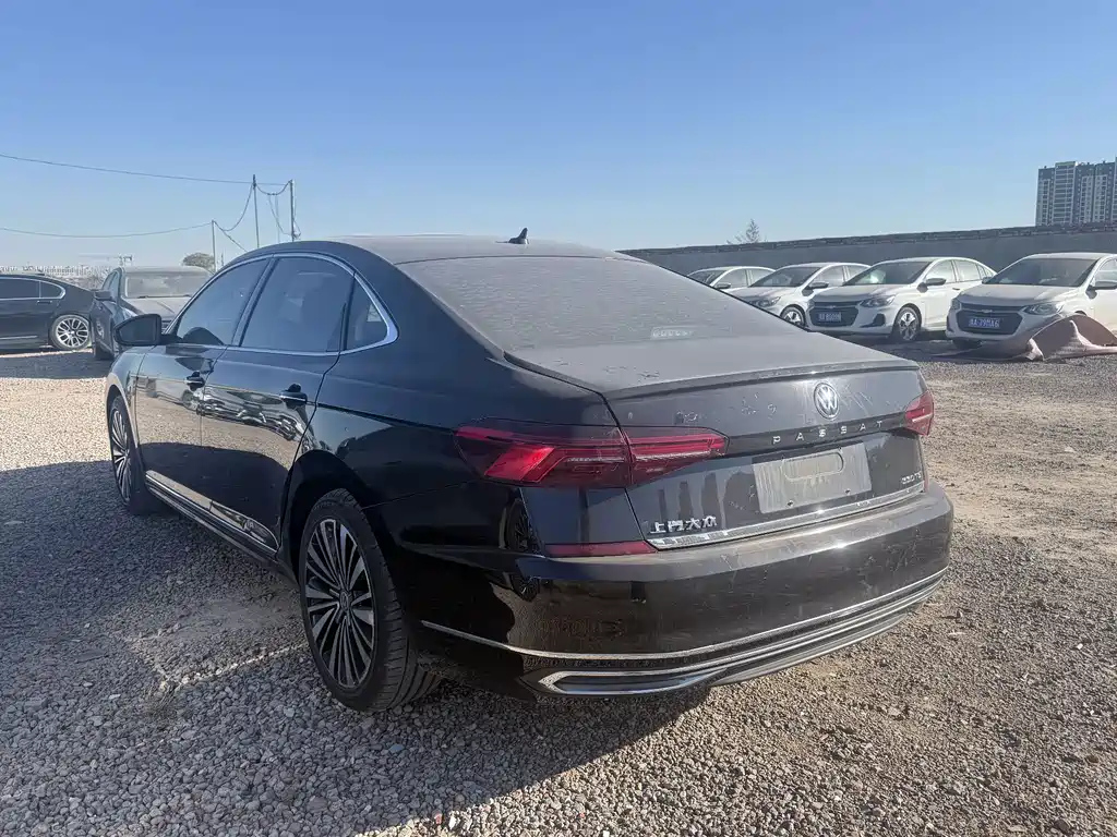 VOLKSWAGEN PASSAT 2020