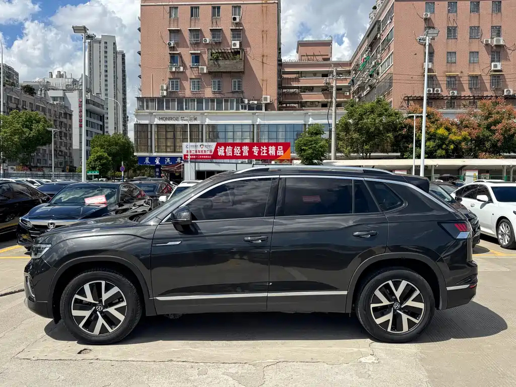 VOLKSWAGEN TAYRON 2022