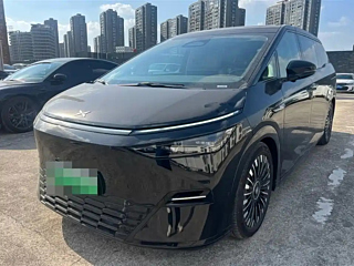 Заказать XPENG MOTORS X9