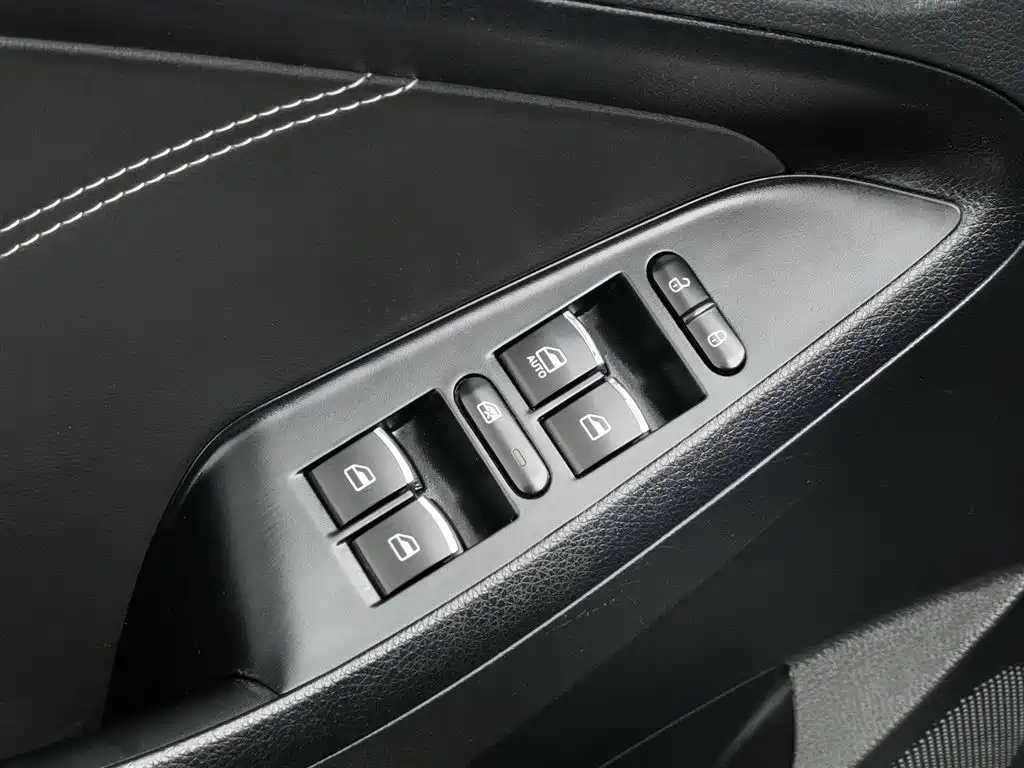 DONGFENG SCENERY 580 2016