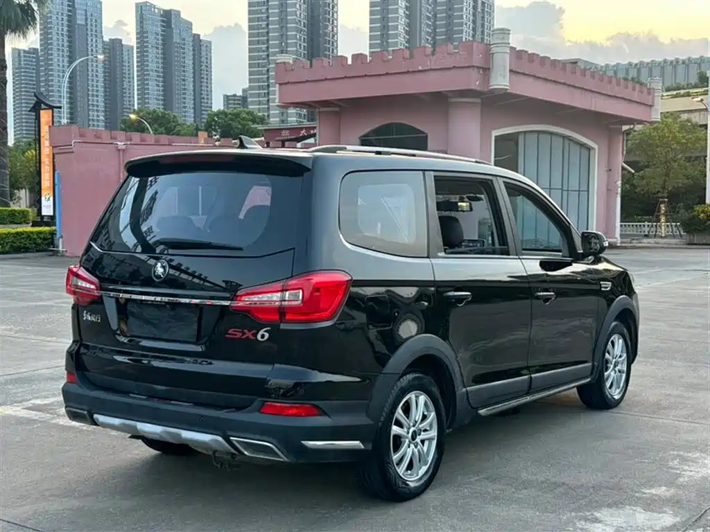 DONGFENG FORTHING SX6 2022