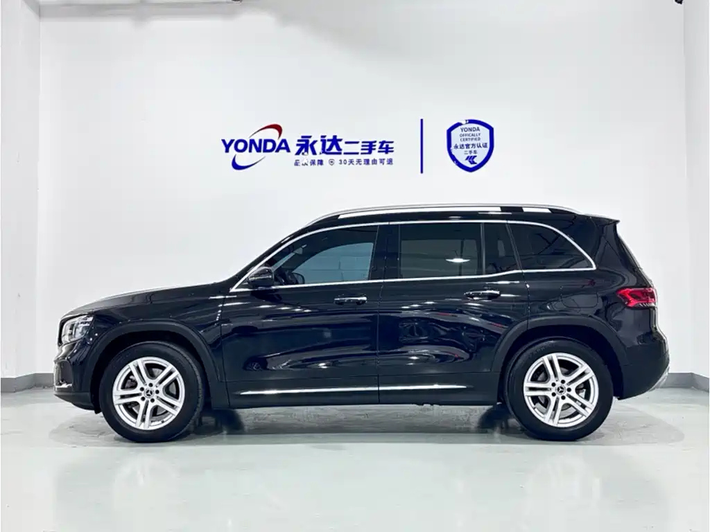 MERCEDES BENZ GLB 2023