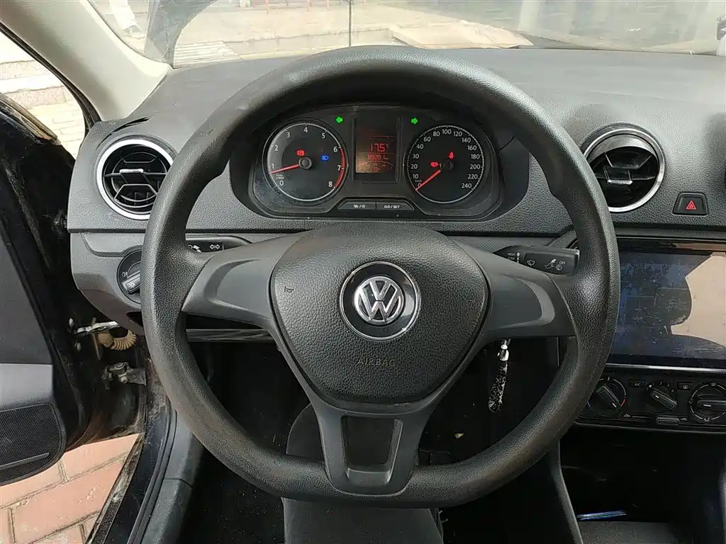 VOLKSWAGEN JETTA 2018