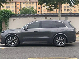 LI AUTO L8  2024 YEAR PRO 2024