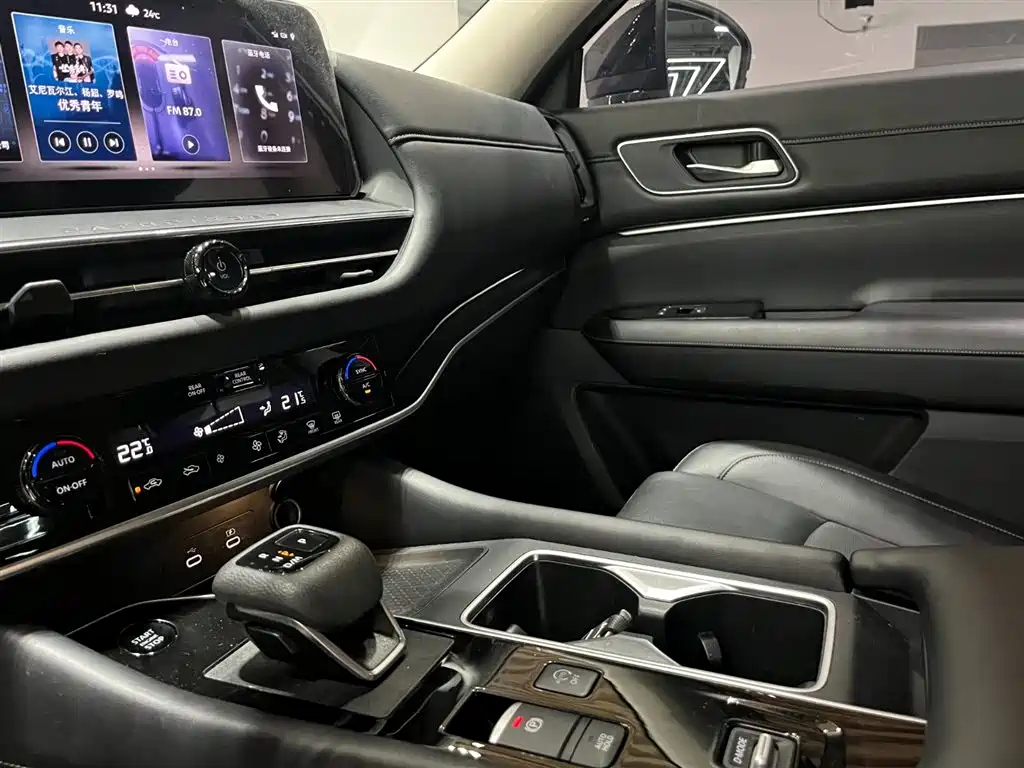 NISSAN PATHFINDER 2024