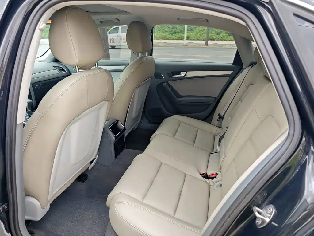 AUDI A4L 2013