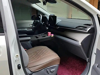TOYOTA GRANVIA  2022 YEAR 2.5L HYBRID  EDITION 2022