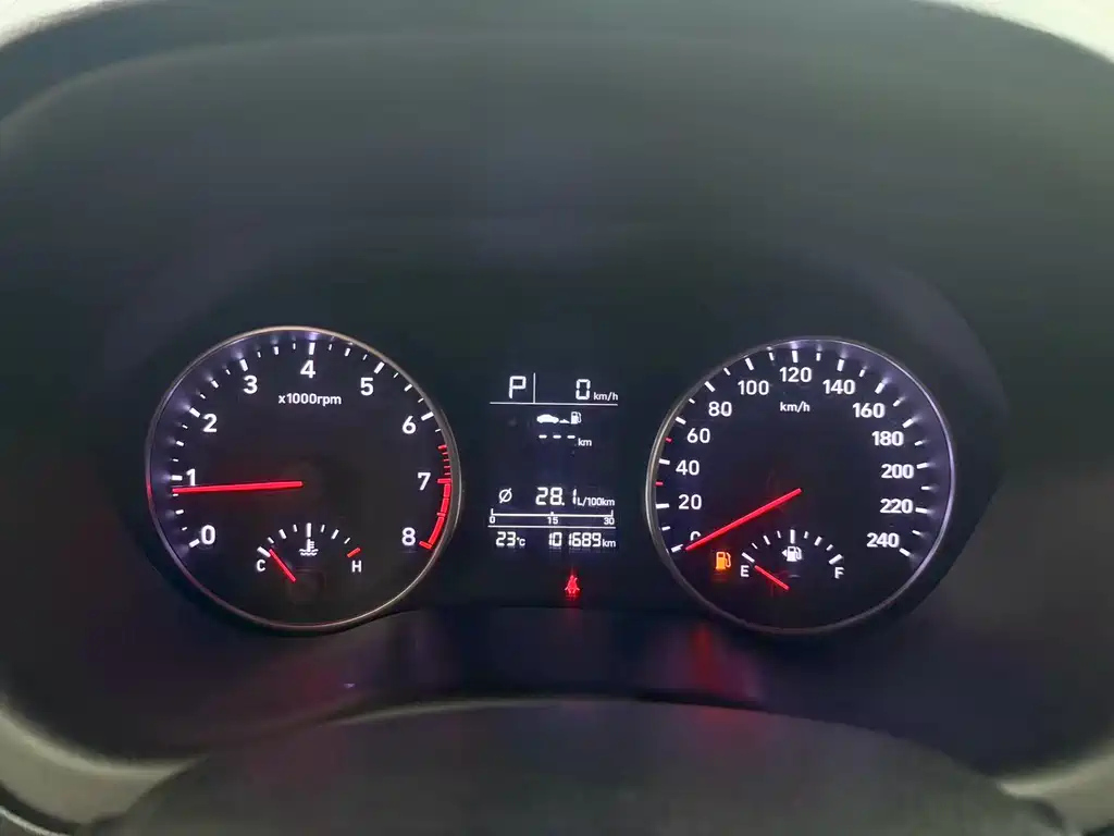HYUNDAI CELESTA 2018