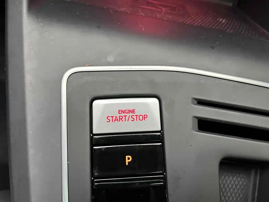 VOLKSWAGEN GOLF GTI 2021