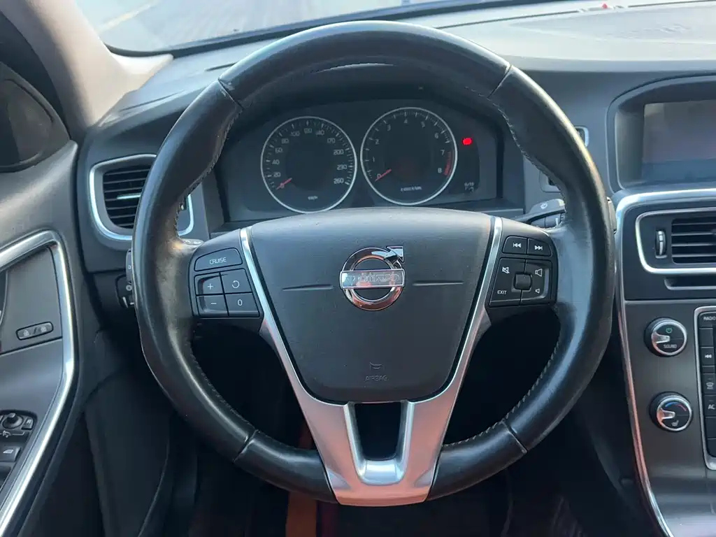 VOLVO S60 IMPORT 2013