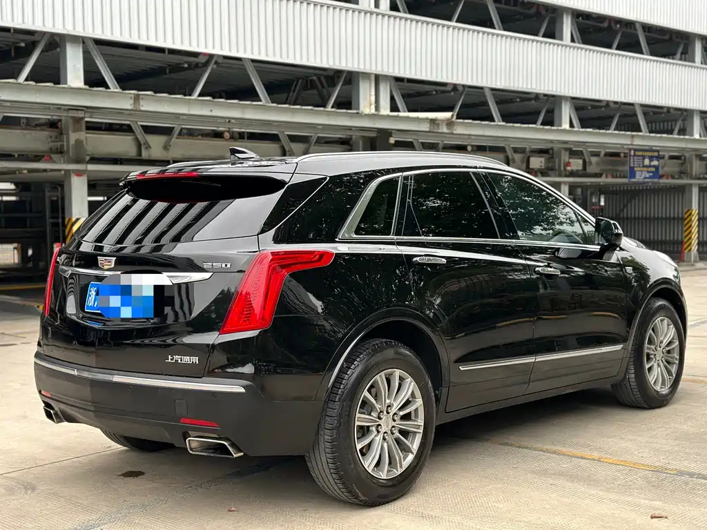 CADILLAC XT5 2018
