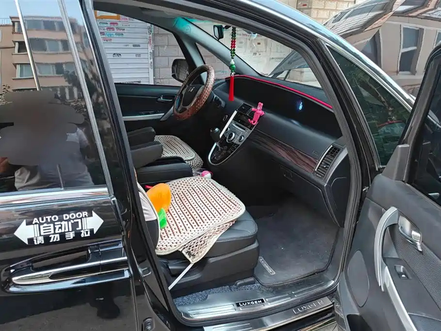 LUXGEN BIG 7 MPV 2017