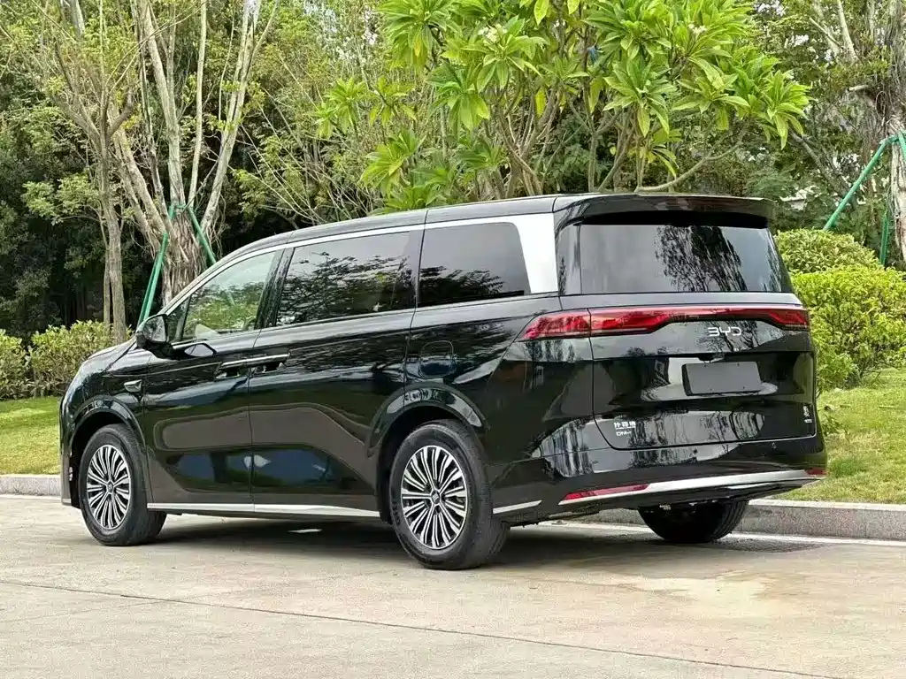 BYD XIA 2025