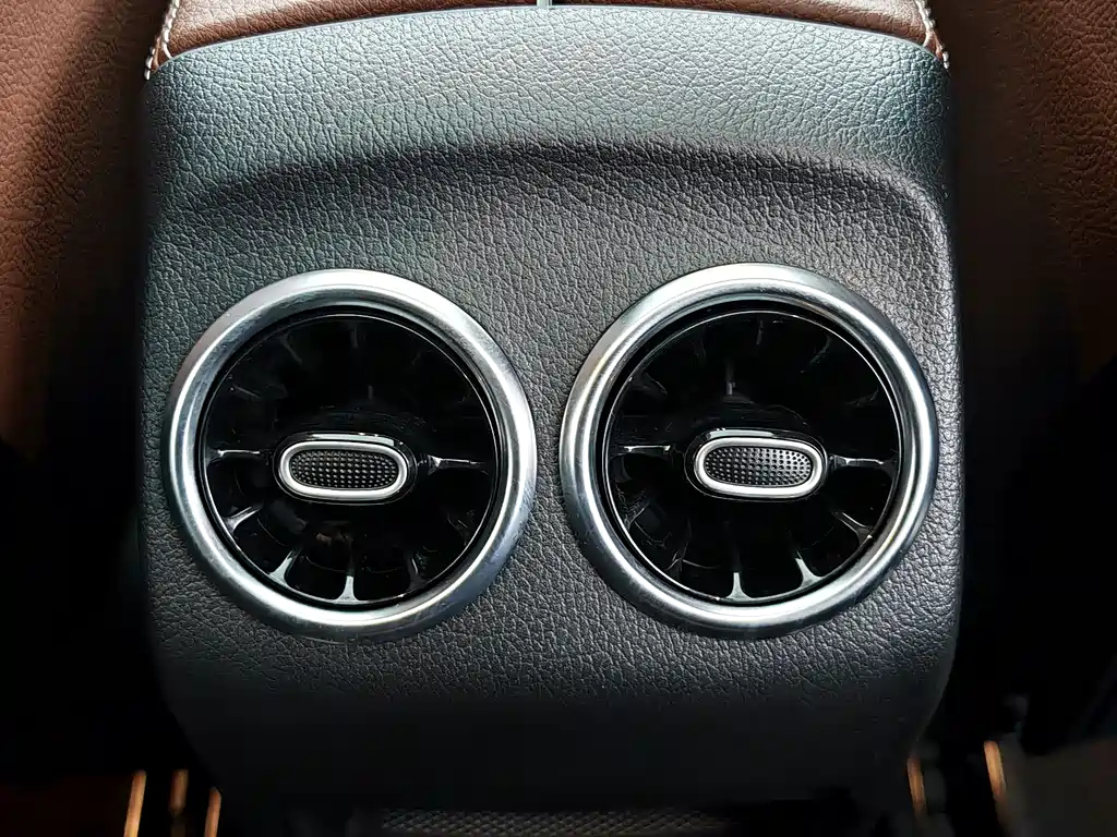 MERCEDES BENZ GLB 2023