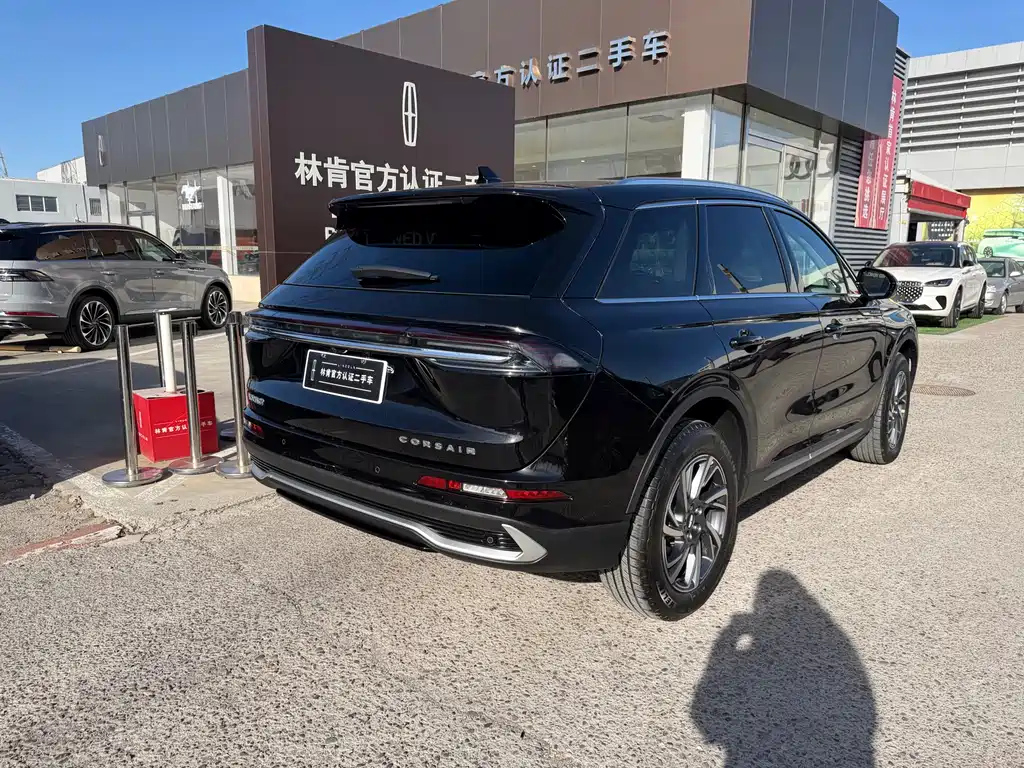 LINCOLN ADVENTURER 2024