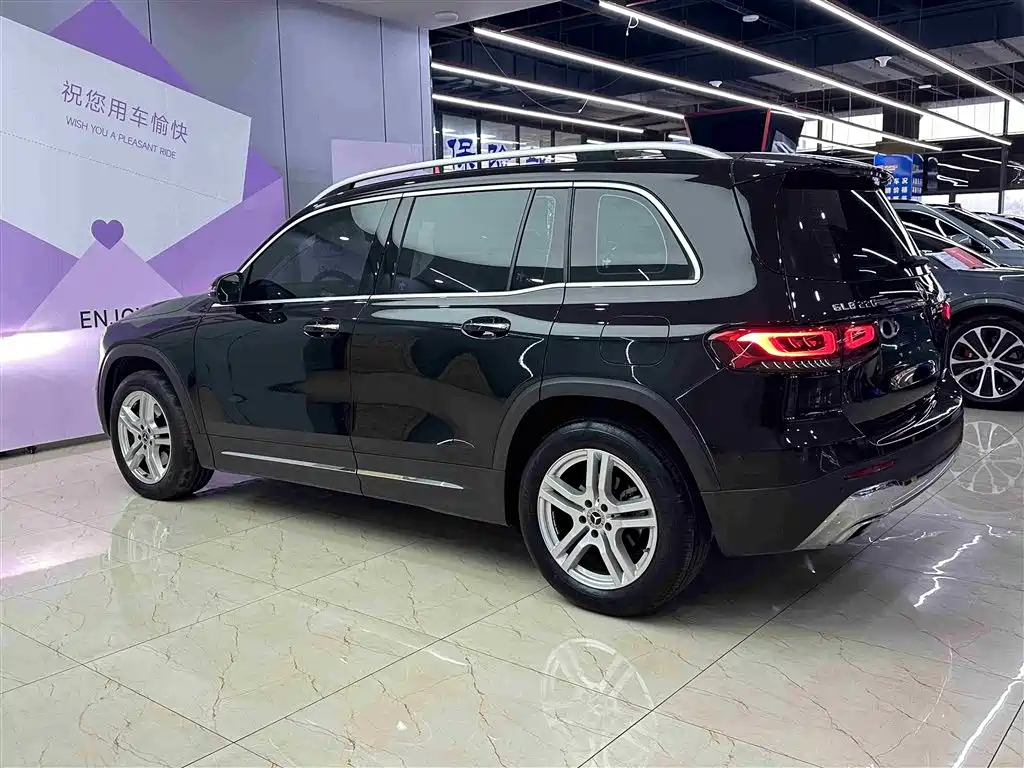 MERCEDES BENZ GLB 2023