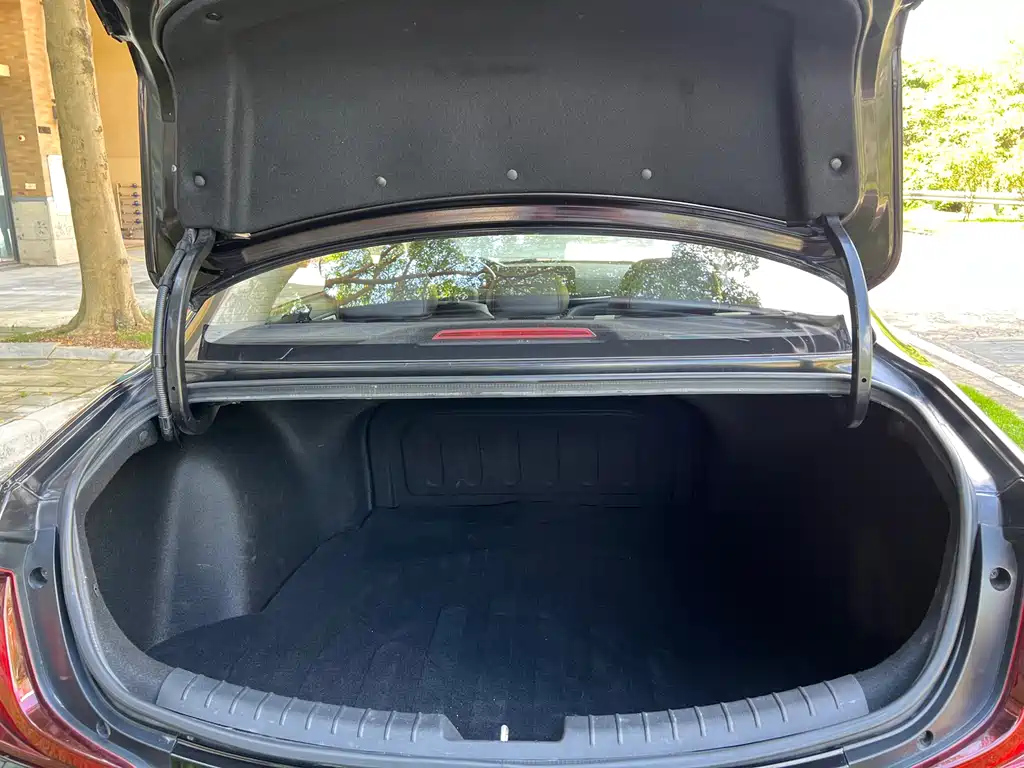 HYUNDAI MISTRA 2021