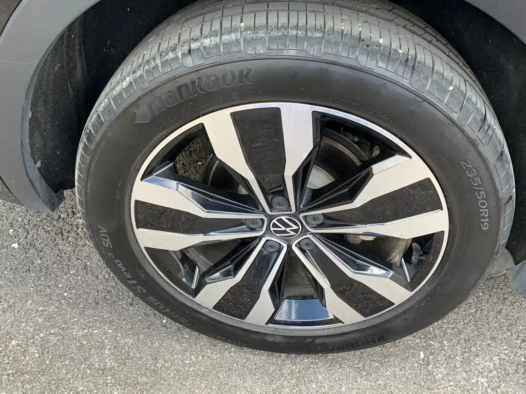 VOLKSWAGEN TIGUAN L 2023