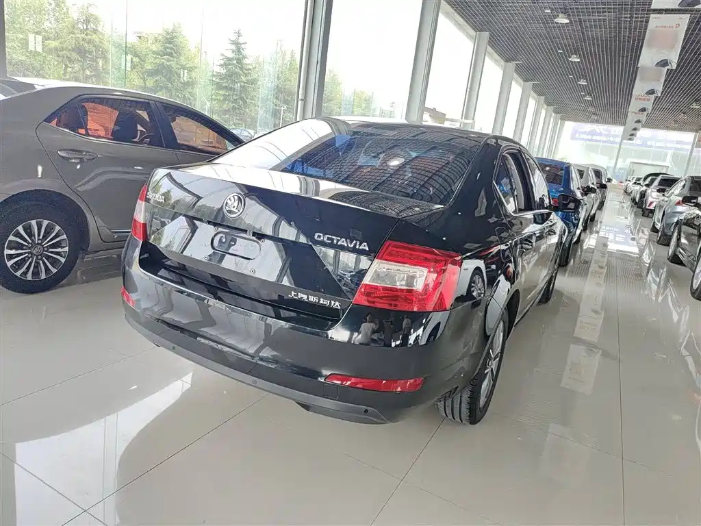 SKODA OCTAVIA 2017