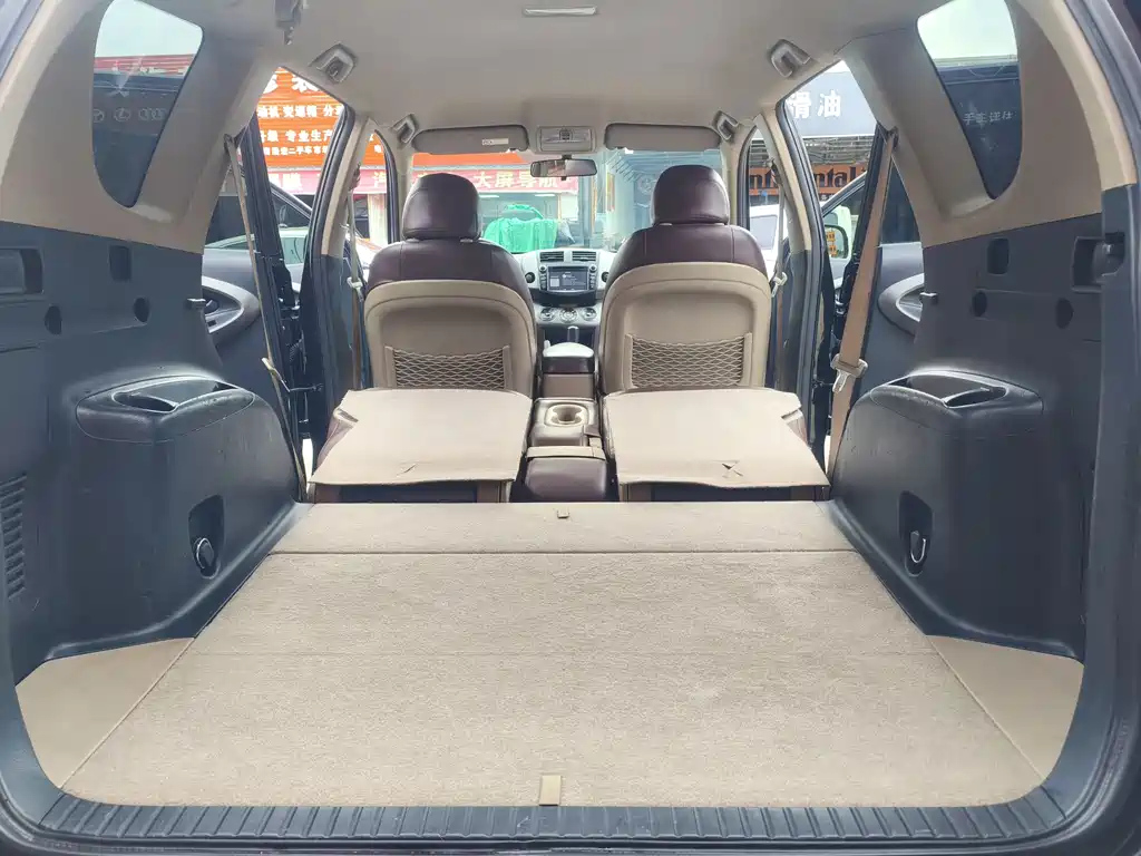 TOYOTA RAV4 RONGFANG 2013