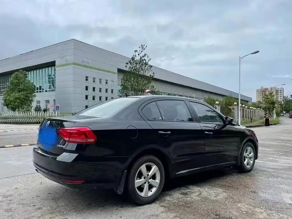 VOLKSWAGEN LAVIDA 2017