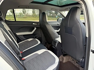 VOLKSWAGEN THARU  2025 YEAR  SHARP 300TSI SHARP  EDITION 2025